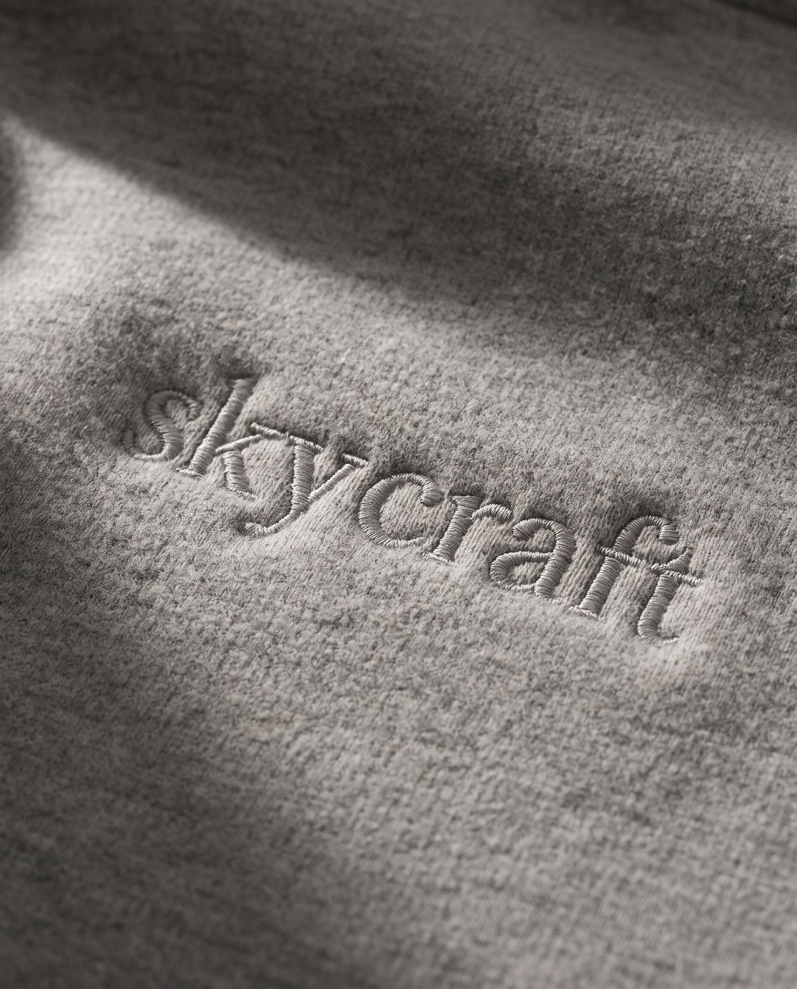 SKYR CRAFT — détail matière molleton